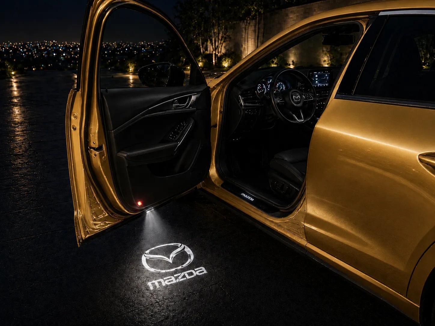 Mazda dorado